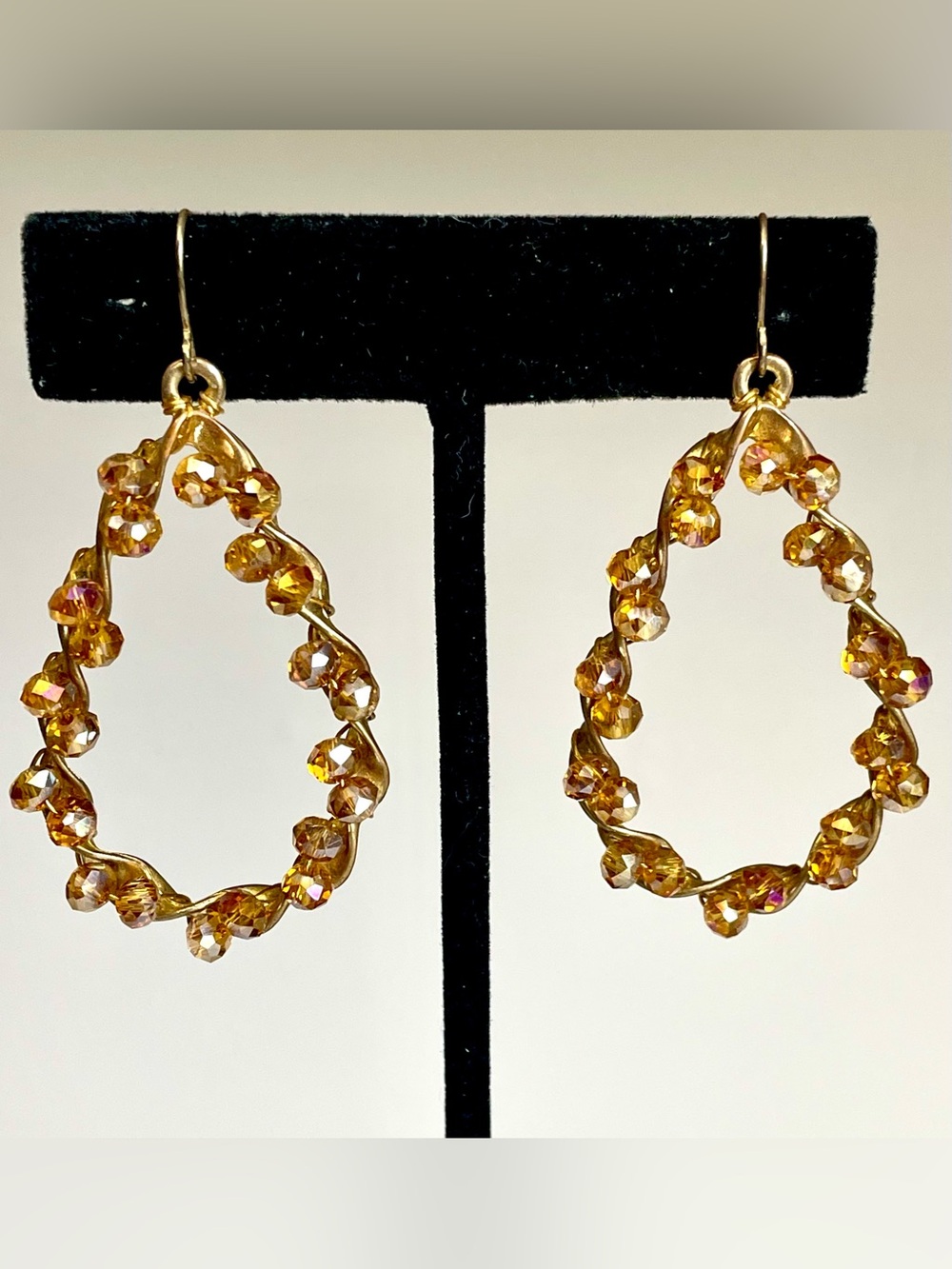 Vintage Amber AB Crystal Teardrop Wire Hoop Earrings Gold Tone Sparkle Retro EUC
